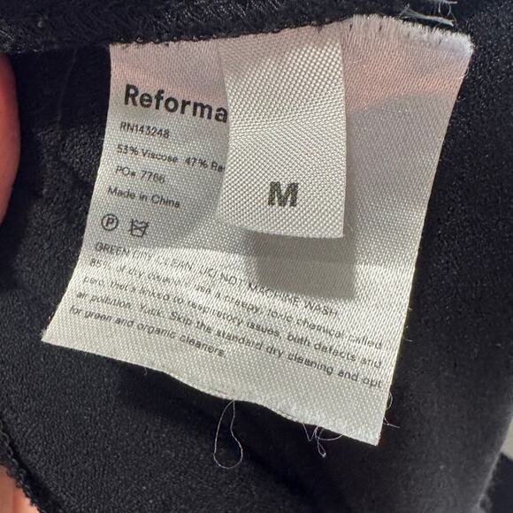 Reformation Gilda Jumpsuit Cropped Wide Leg Flowy V Neck Black Size Medium - Picture 11 of 13